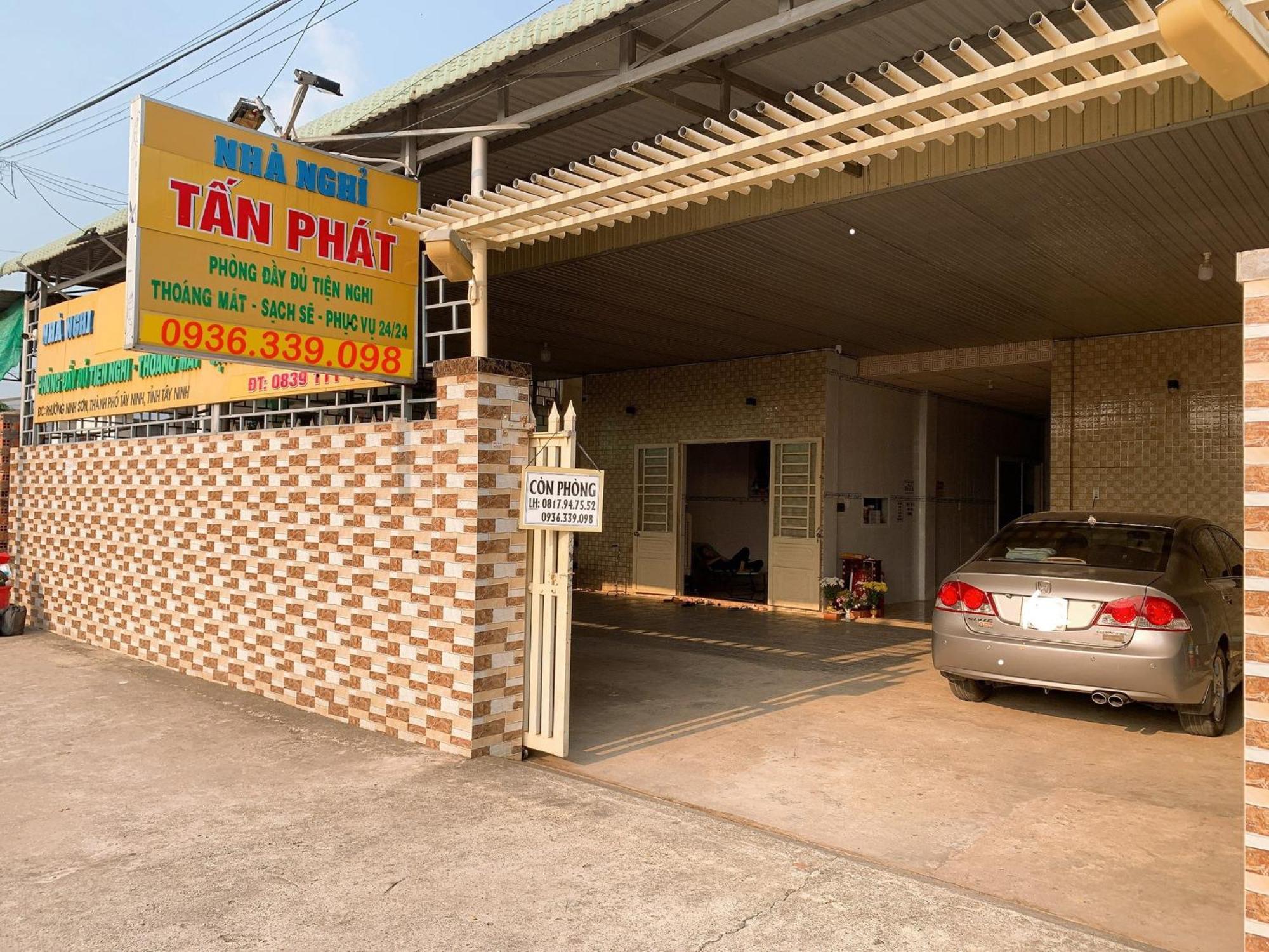 ホテル Nhà Nghỉ TáN PháT Ap Thanh Son エクステリア 写真